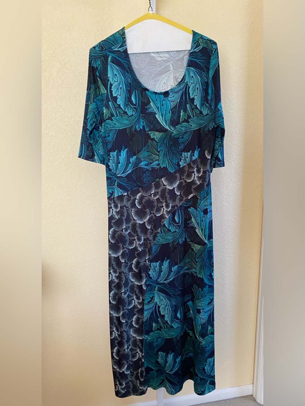 Soft Surroundings Green & Navy Leaf-Print Maxi Dress